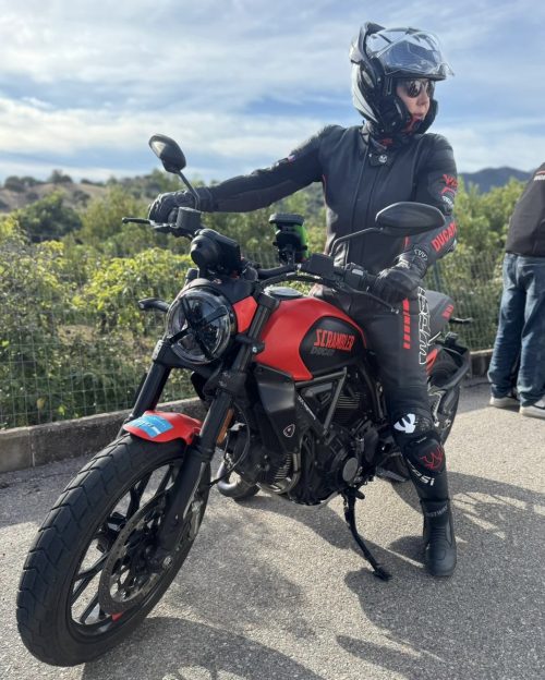 692f021d-8a2f-4168-9dac-e5bad1fc3aa7 2